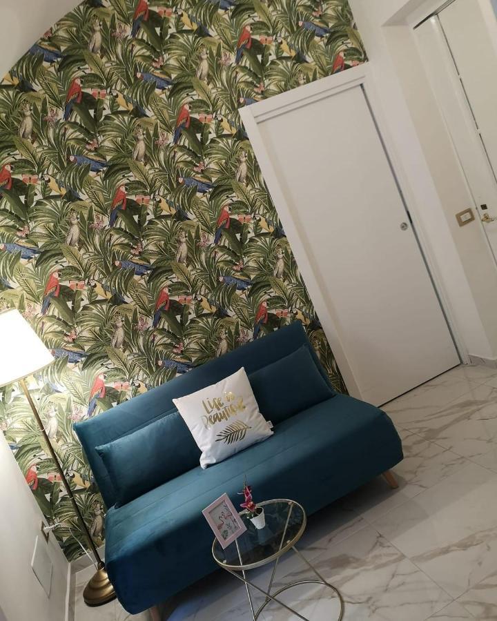Domus Leone Tre Couette-café Naples
