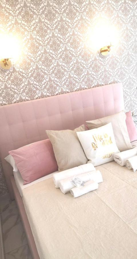 Couette-café Domus Leone Tre Naples